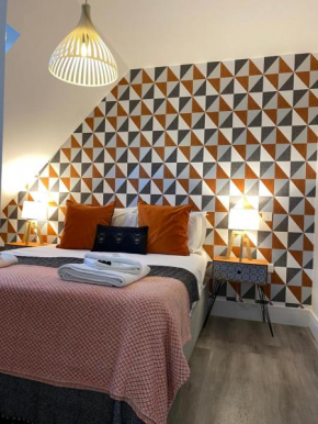 Beautifully Furnished 1 Bed Town Centre Apartment